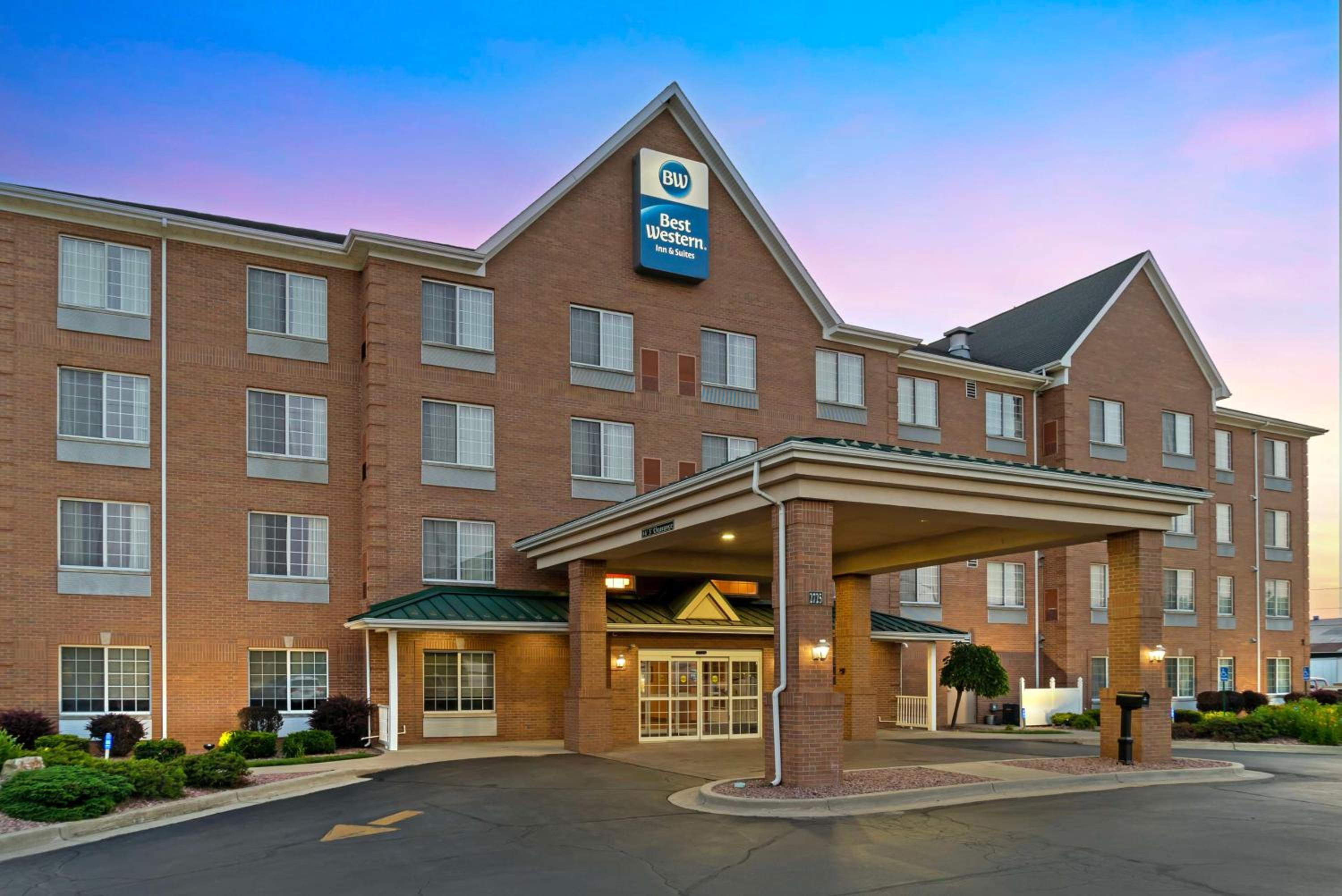 Hotel Best Western Executive Inn & Suites - Image 1