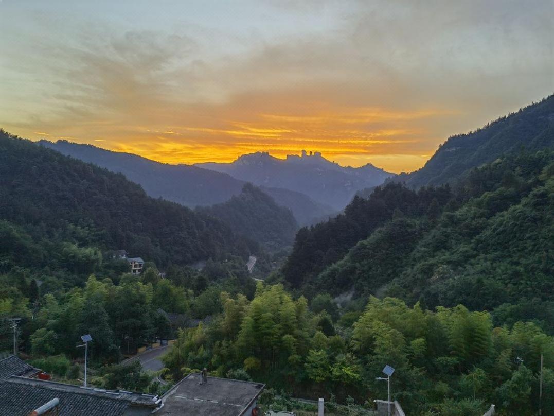 Zhangjiajie Guanshanyuan B&B