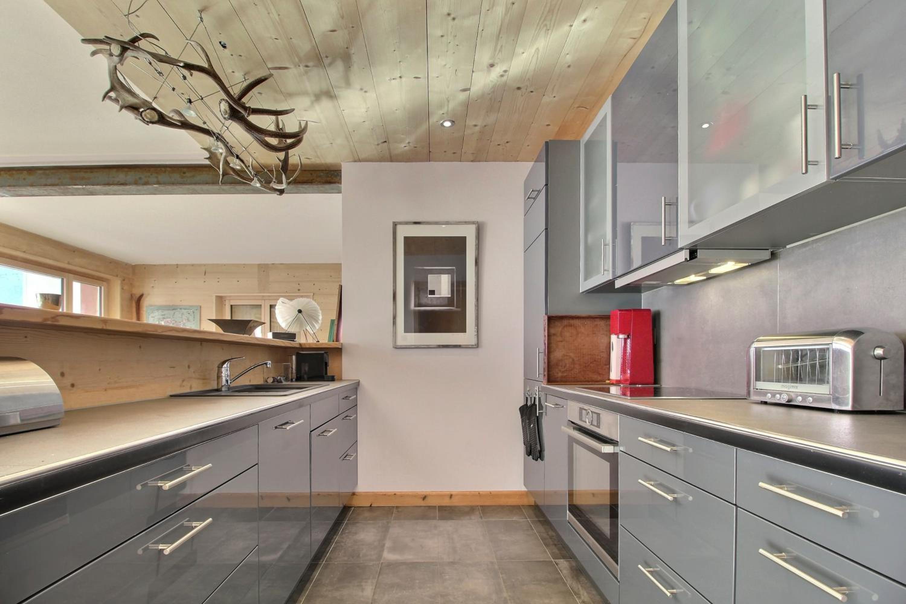 Sunny attic Central location
