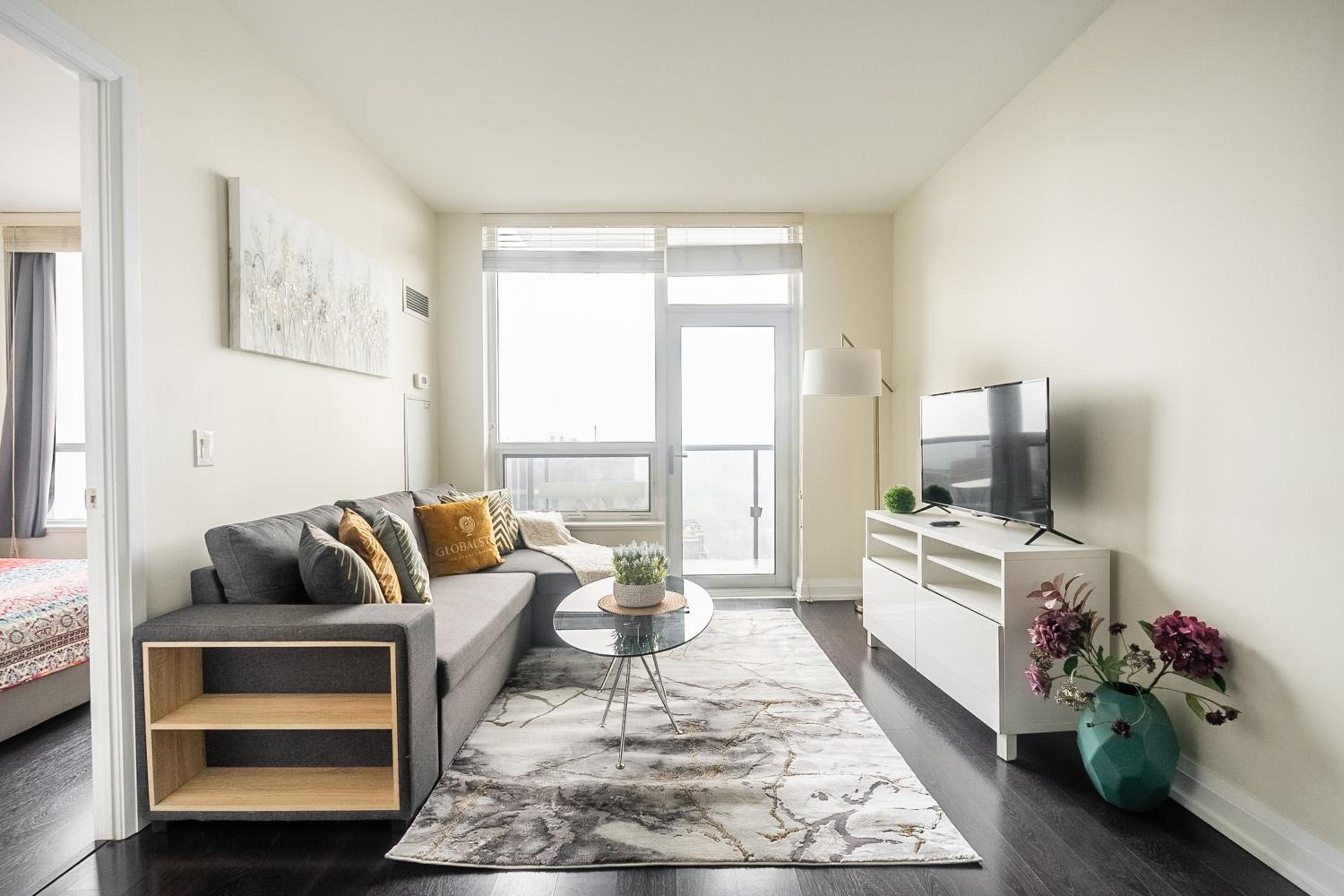 GLOBALSTAY Modern Apartments in North York Skyscraper photo 4