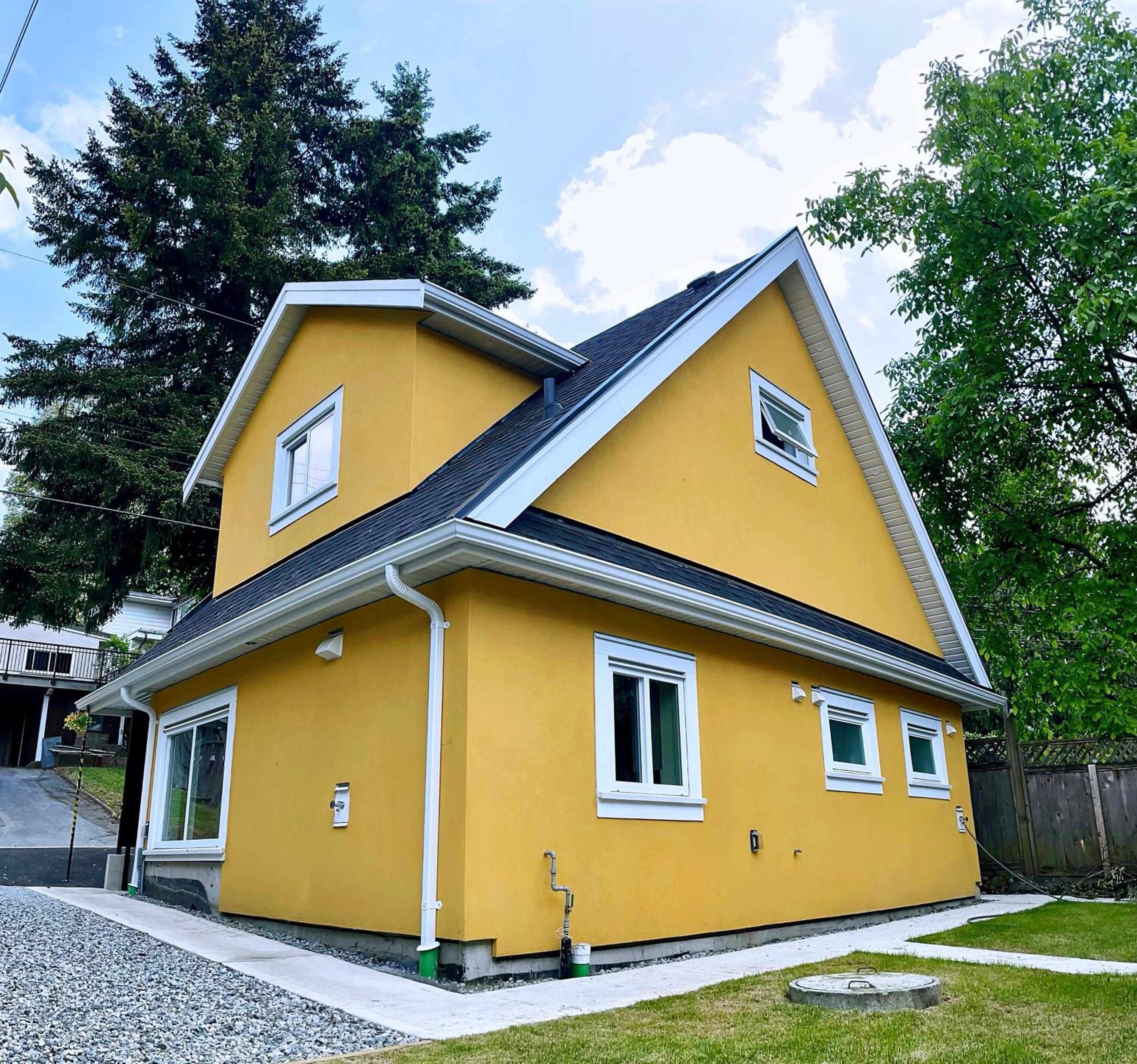 Vancouver’s Homey Laneway House
