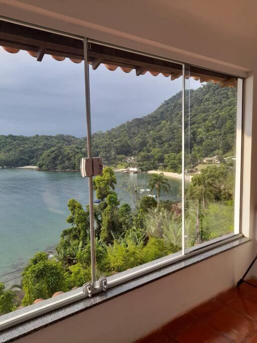 Casa Grega em Angra dos Reis com Piscina e Vista Espetacular