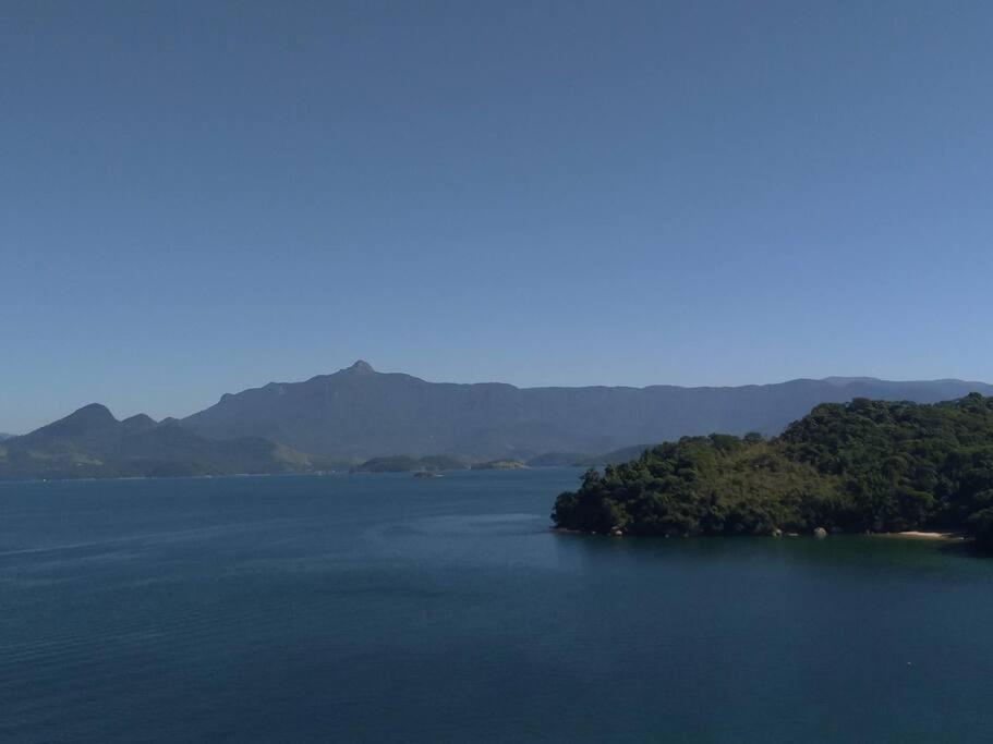 Casa Grega em Angra dos Reis com Piscina e Vista Espetacular