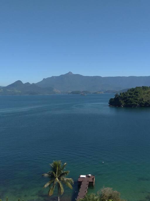 Casa Grega em Angra dos Reis com Piscina e Vista Espetacular