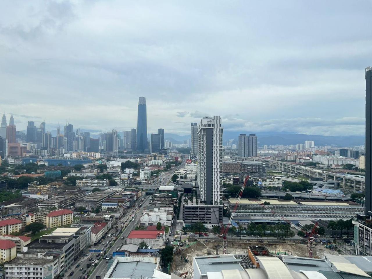 KL City View 2R1B Free Wifi 6pax
