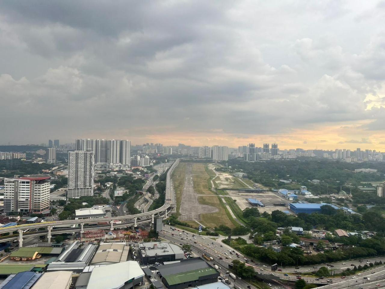 KL City View 2R1B Free Wifi 6pax
