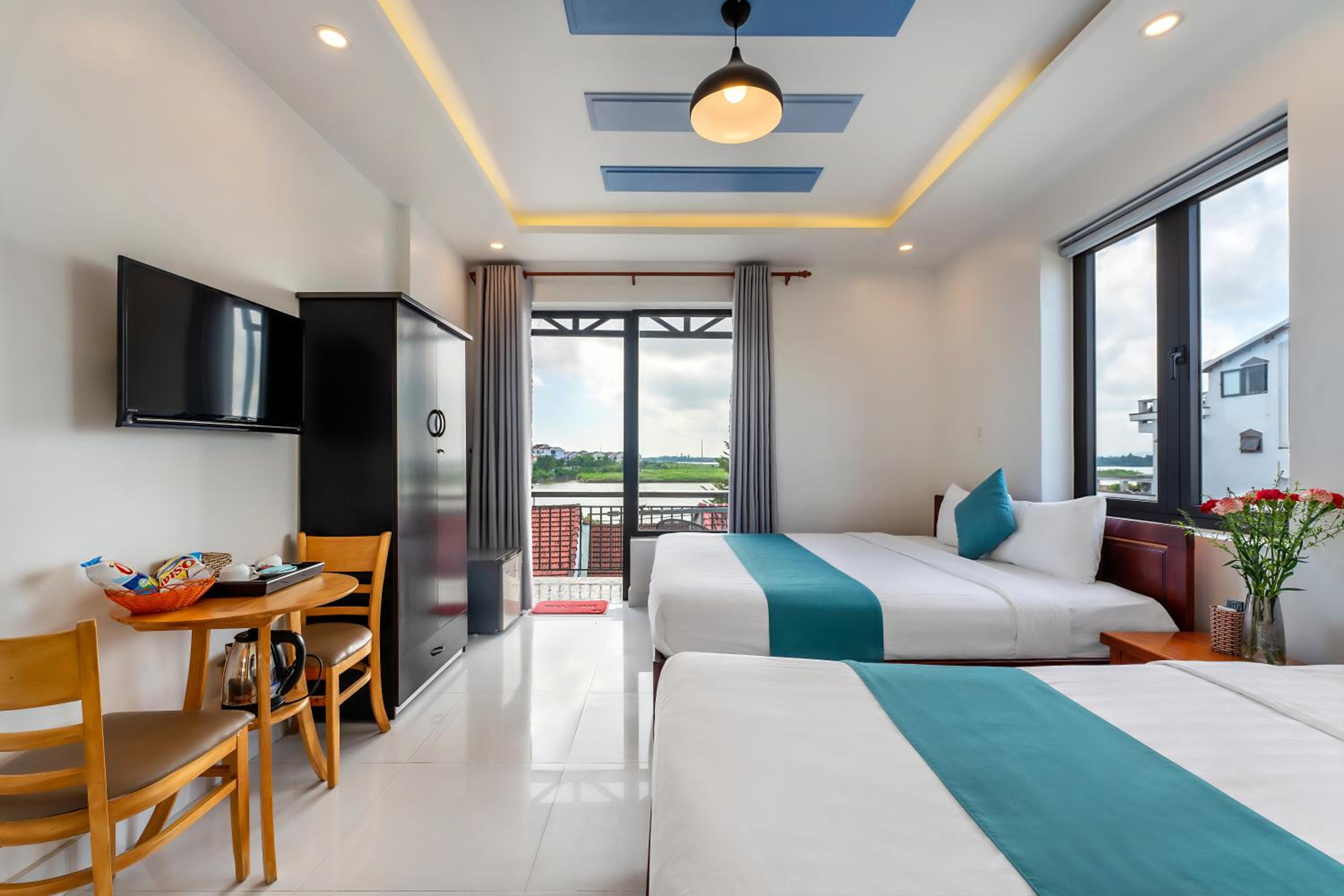 Rockmouse Centre River Villa Hoi An view 3