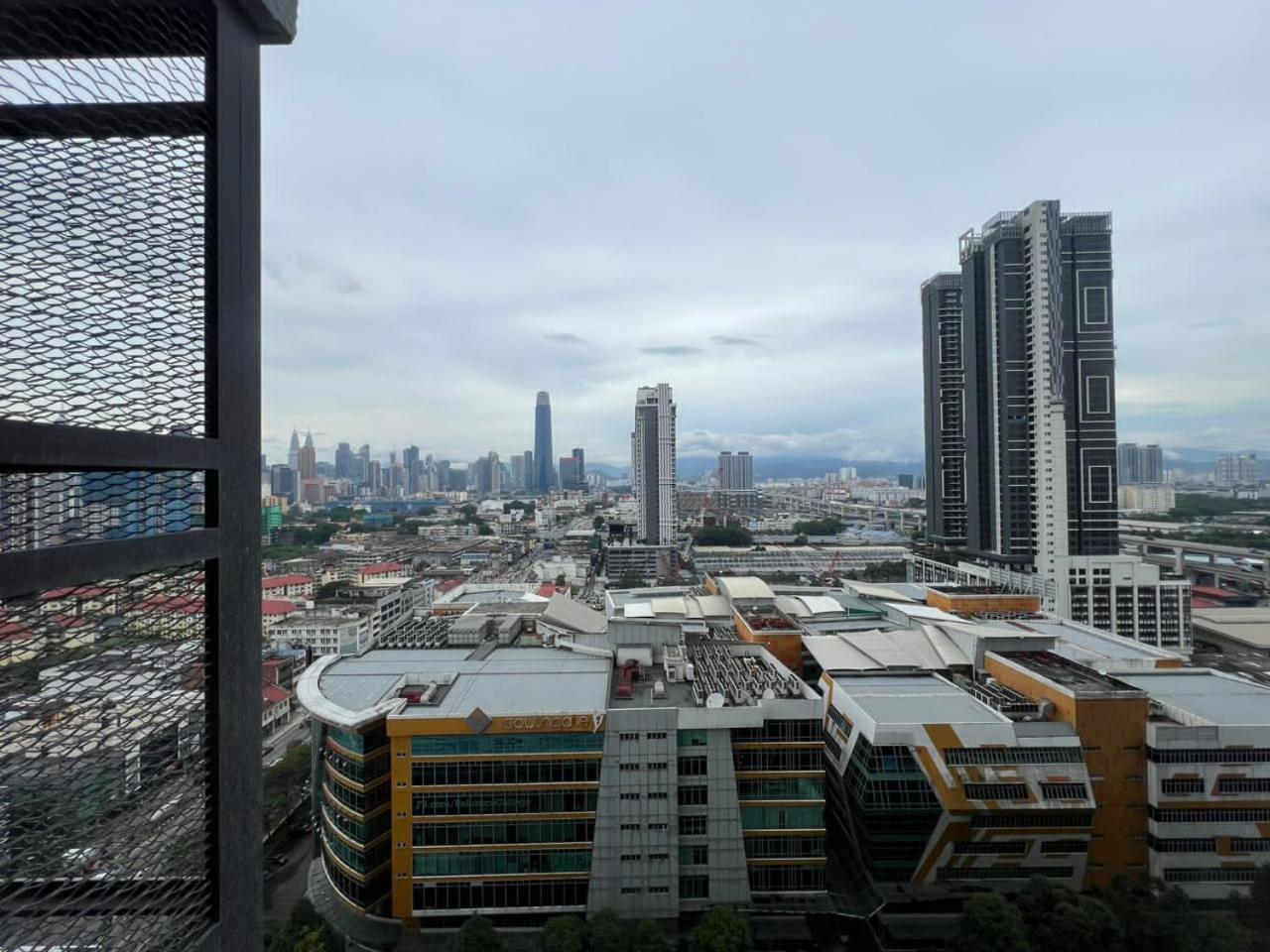 KL City View 2R1B Free Wifi 6pax