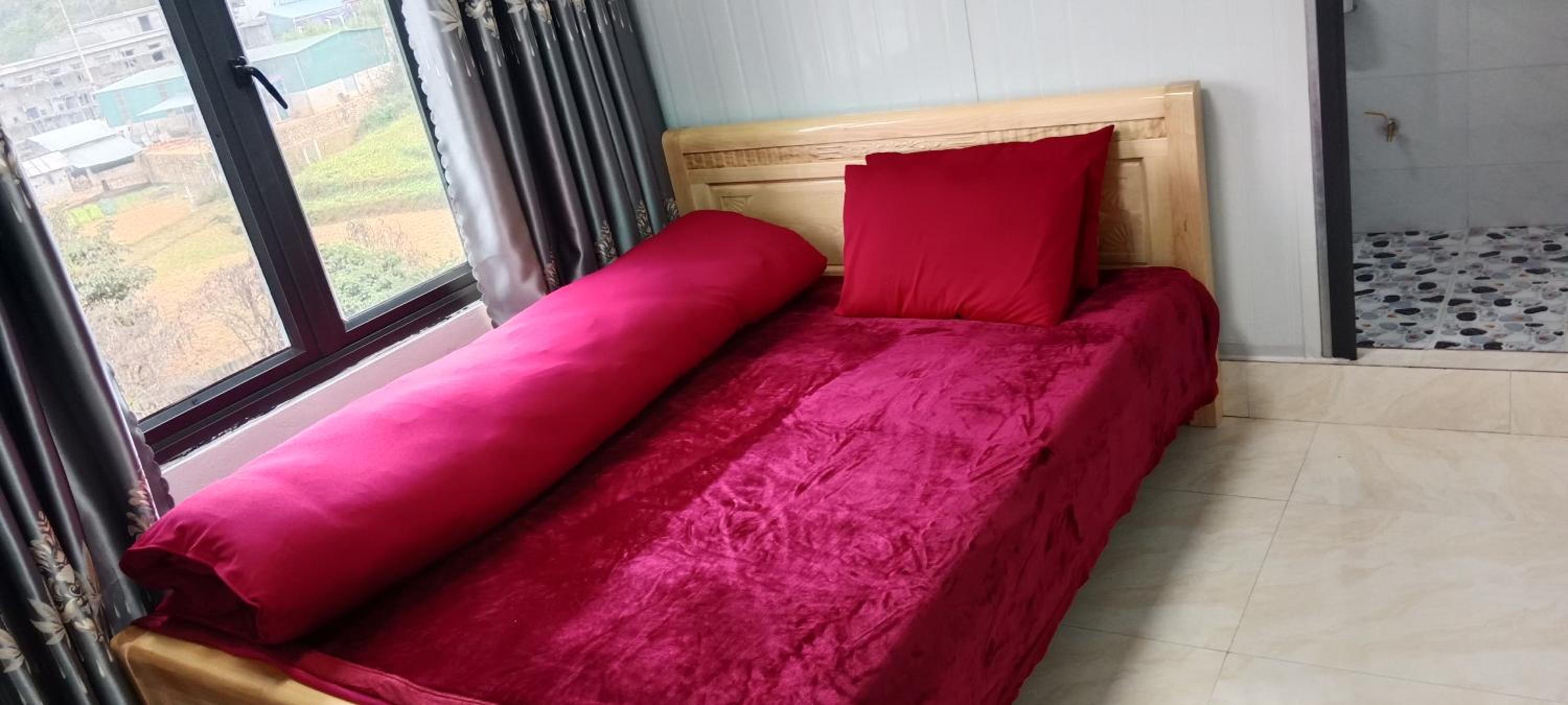 Nhà Nghỉ Tấn Phúc view 2
