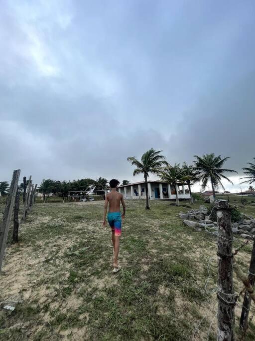 Casa de frente para o mar, pé na areia!