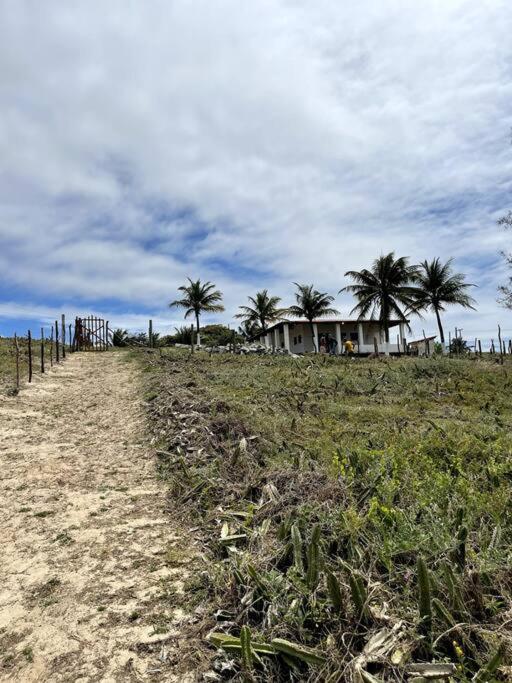 Casa de frente para o mar, pé na areia!