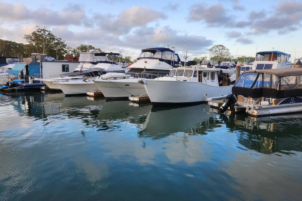 Spinnaker Waters - Entire 2 Bedroom Apartment at Sandstone Point