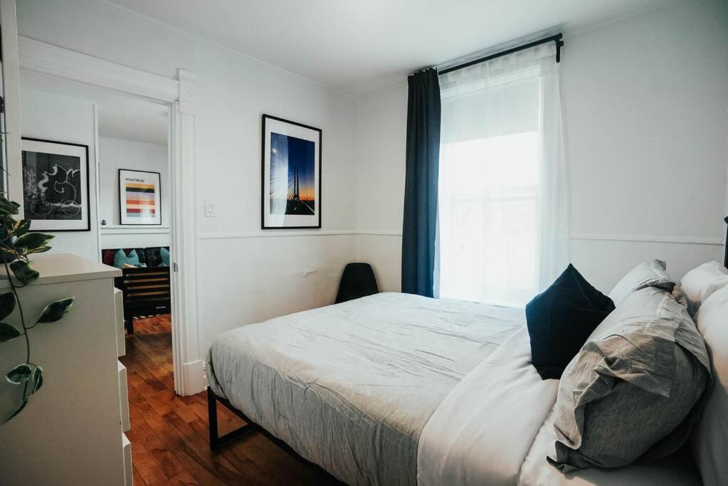 HRésidences Cozy Heritage St André Apt Mtl