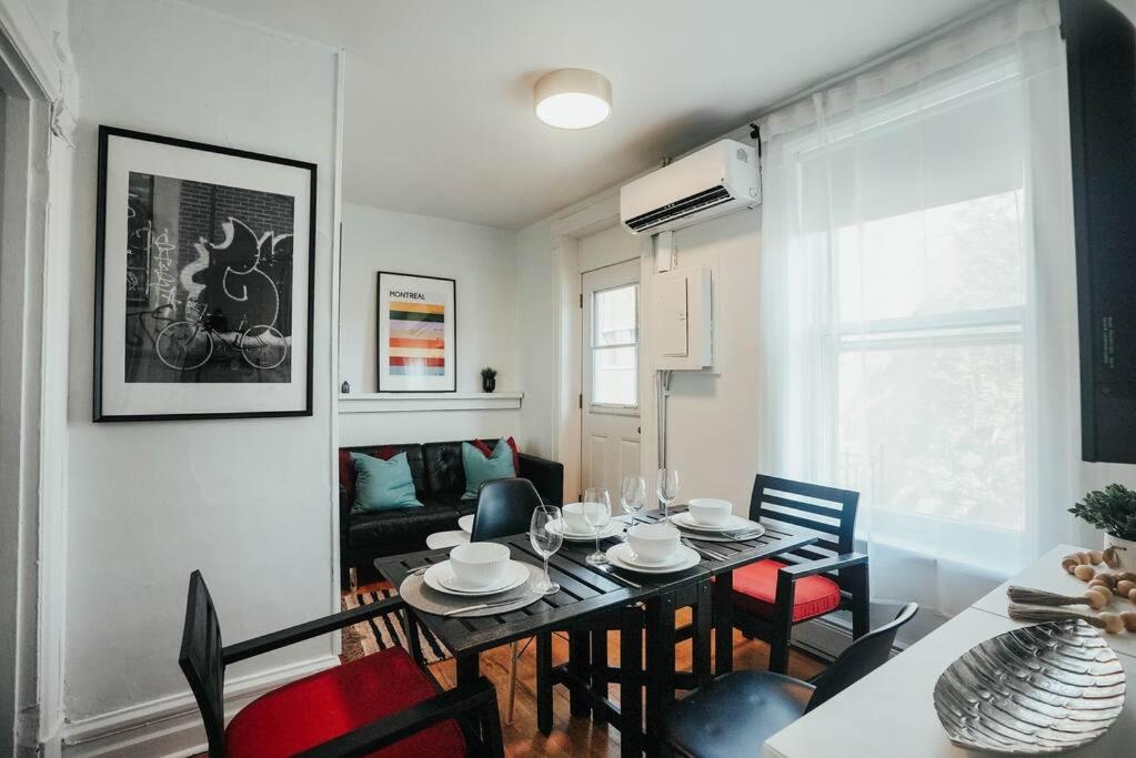 HRésidences Cozy Heritage St André Apt Mtl