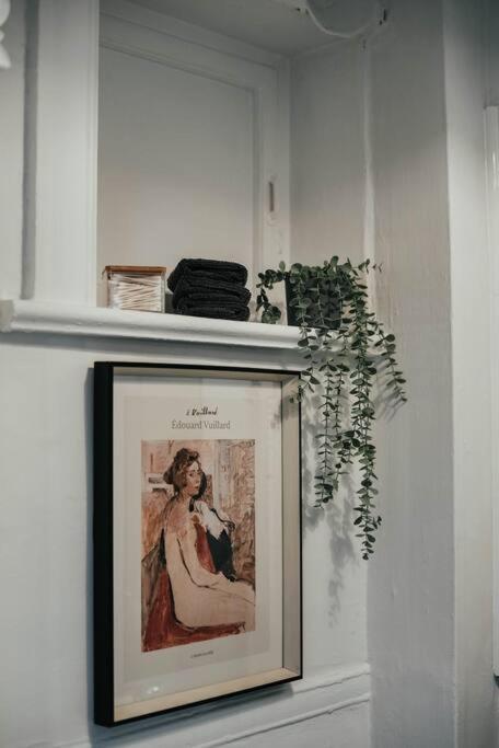 HRésidences Cozy Heritage St André Apt Mtl