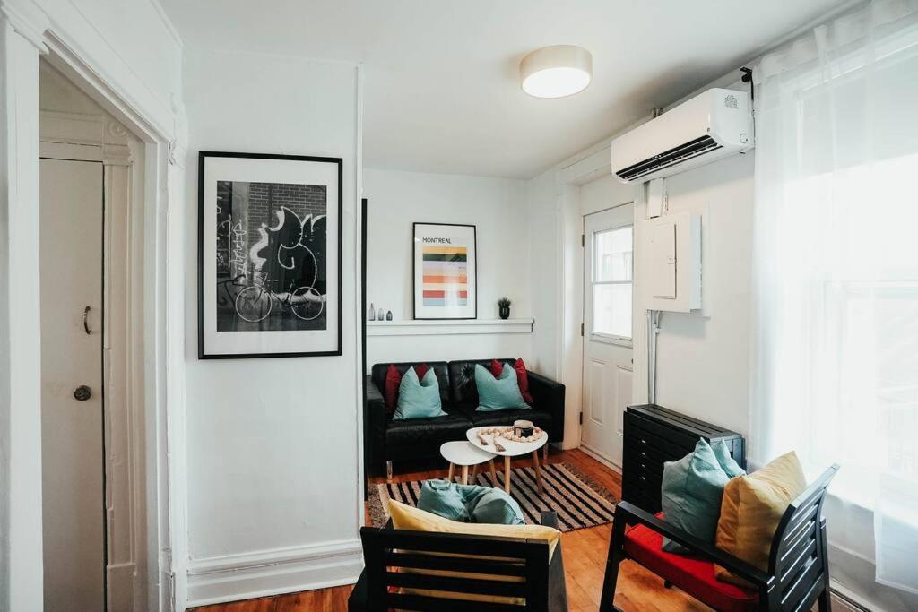 HRésidences Cozy Heritage St André Apt Mtl
