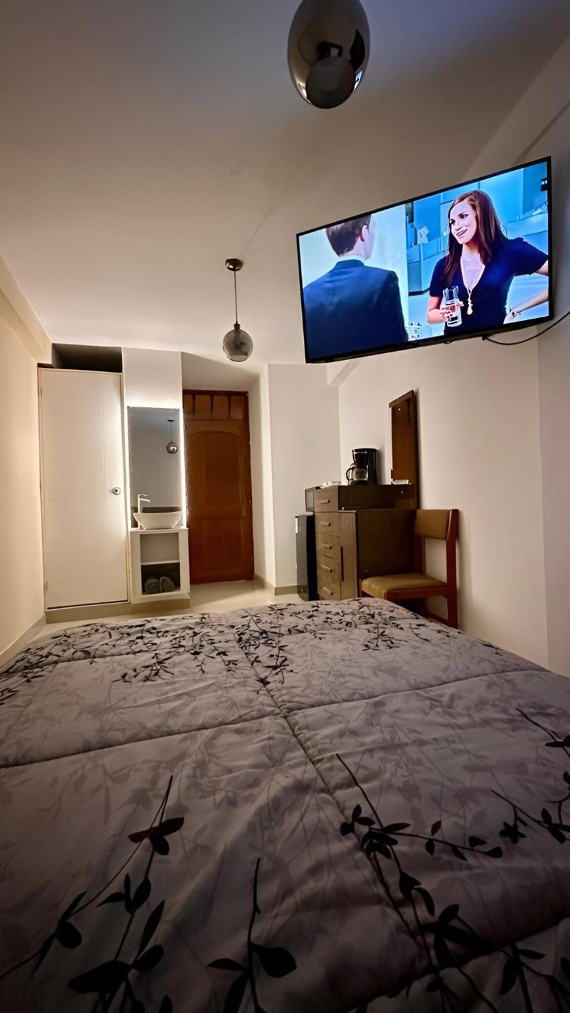 Castellares La Puebla Habitación Estudio en el centro view 4