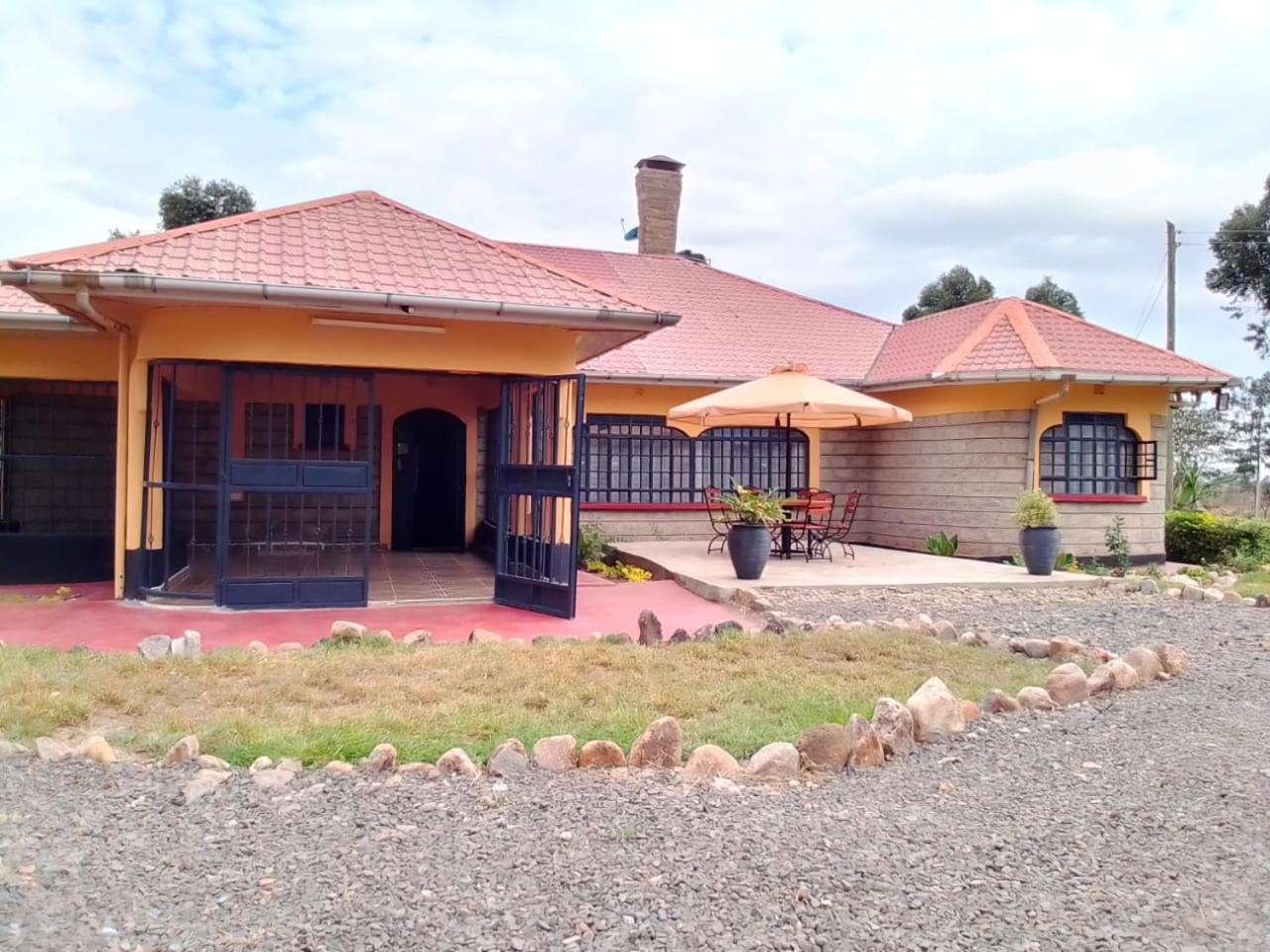 Esniko Villa view 4