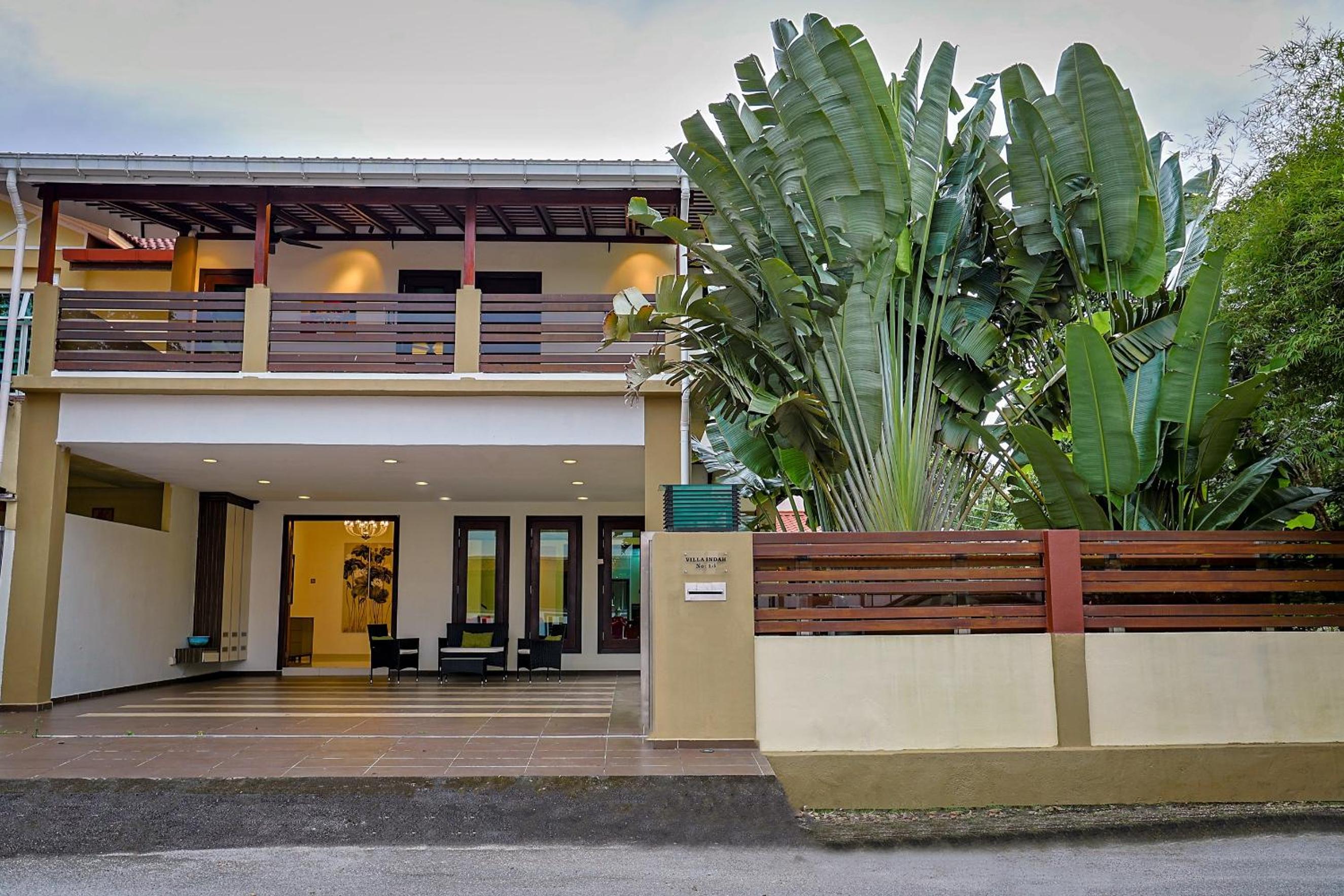 Kuah Town - Villa Indah photo 1