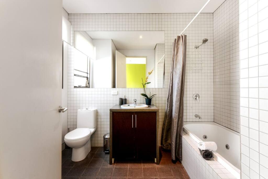 TWO FIVE ZERO / RICHMOND