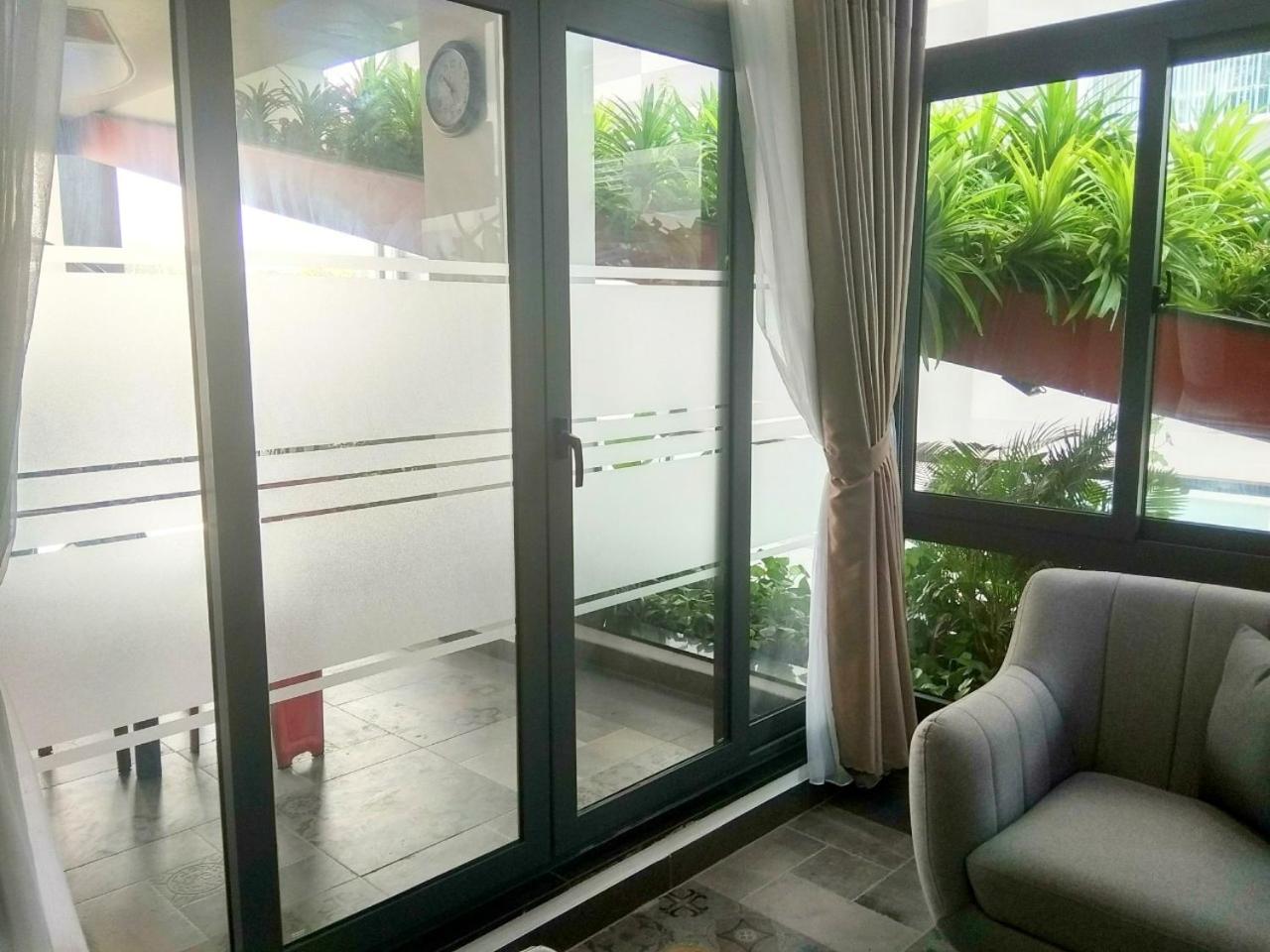 THE GARDEN BULDING