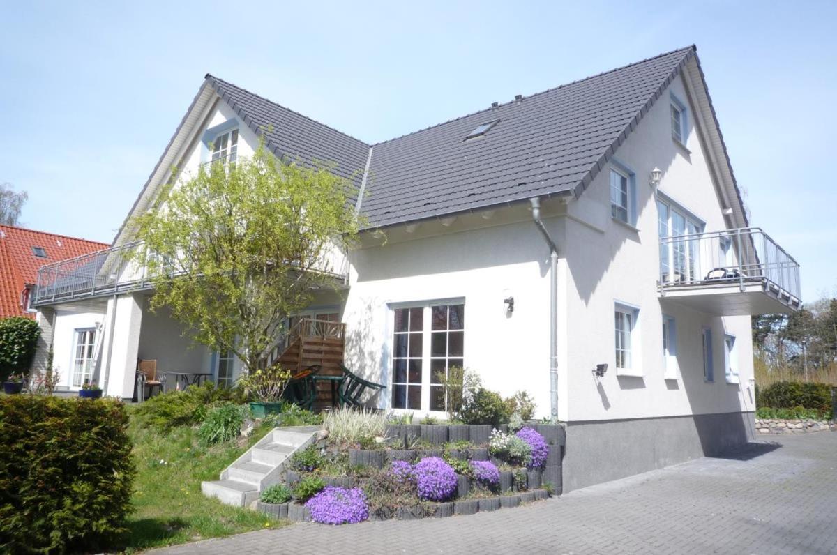 Ferienhaus am Yachthafen, Duene en Warnemünde