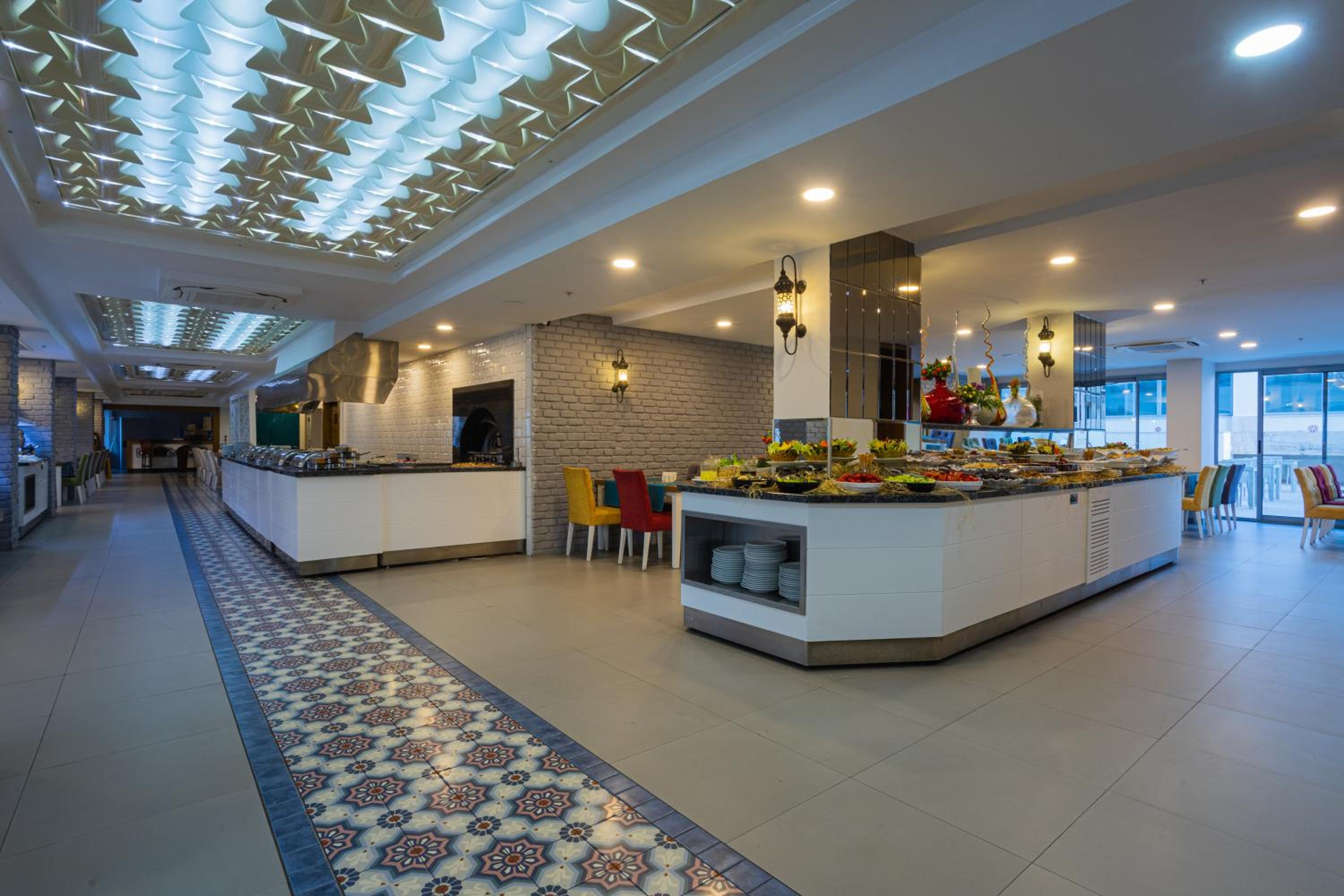 Best Western Plus Khan Hotel - Image 83