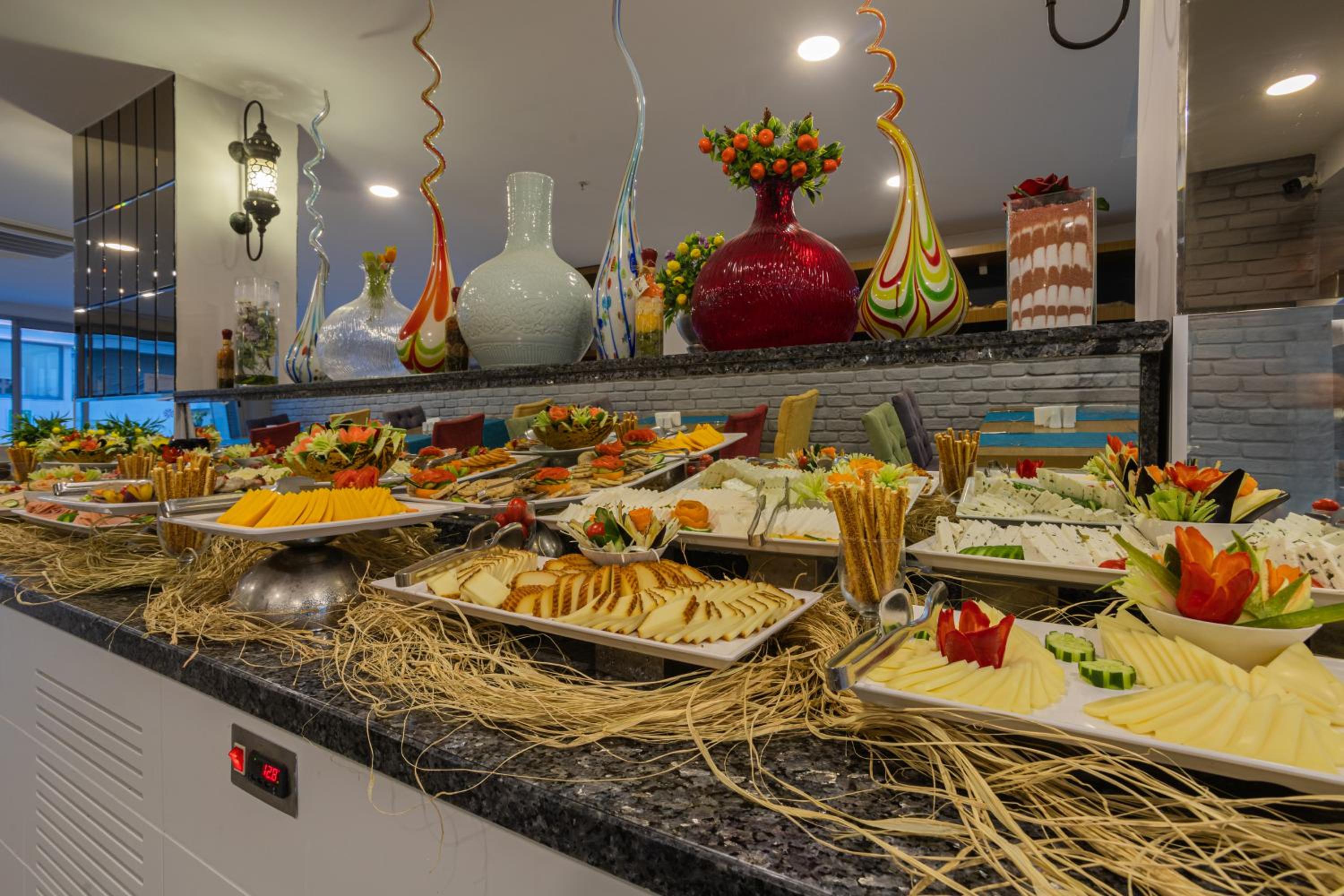 Best Western Plus Khan Hotel - Image 79