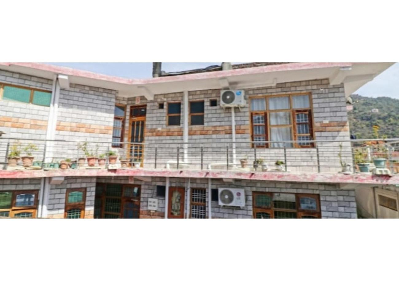 Regency Hotel and Restaurant, Sarkaghat, HP view 4