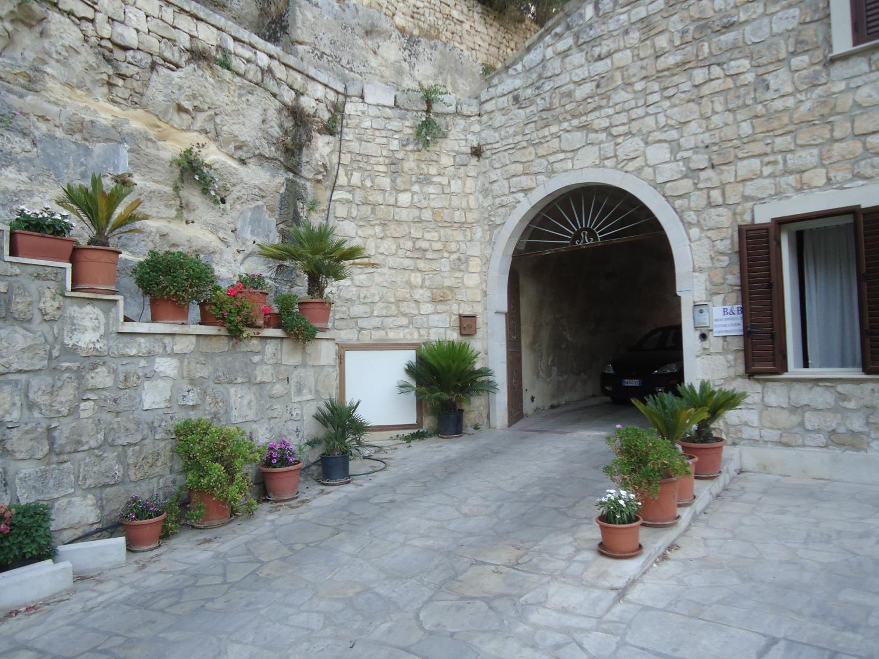 Photo 37