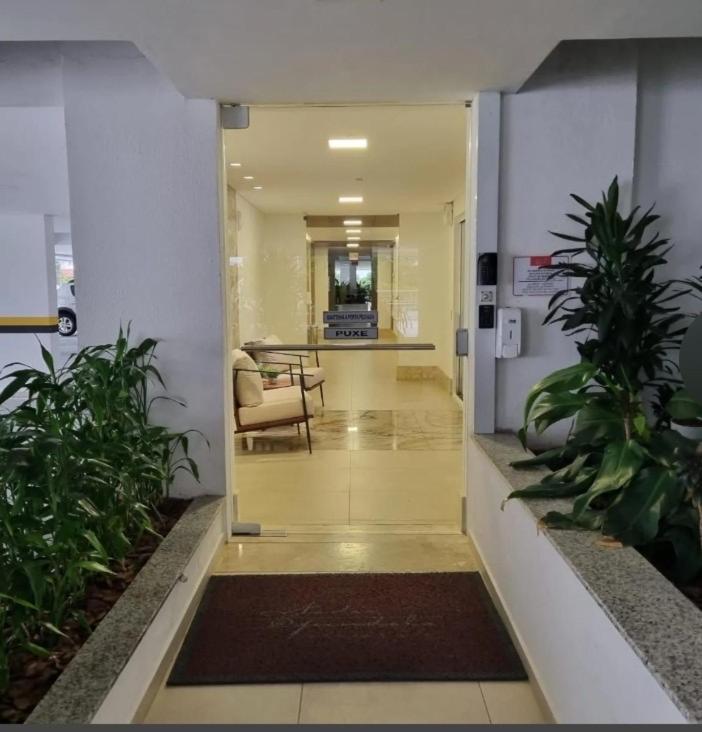 Apartamento 3 dormitorios e 2 vagas de garagem