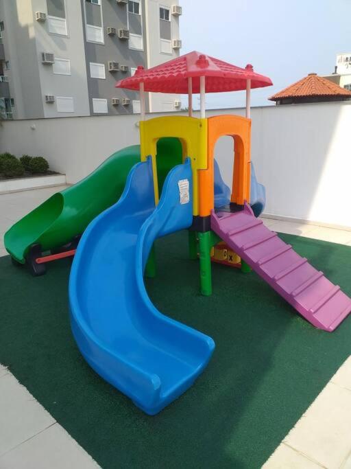 Apartamento 3 dormitorios e 2 vagas de garagem