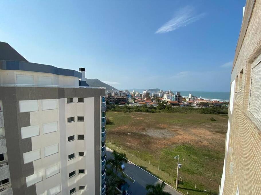 Apartamento 3 dormitorios e 2 vagas de garagem