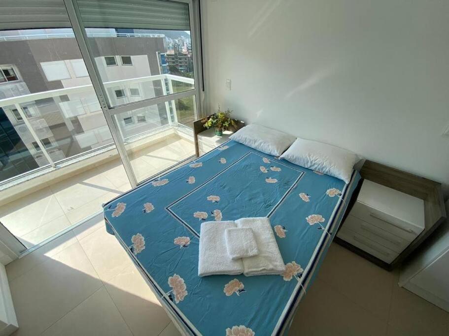 Apartamento 3 dormitorios e 2 vagas de garagem