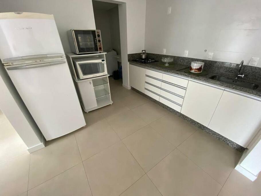 Apartamento 3 dormitorios e 2 vagas de garagem