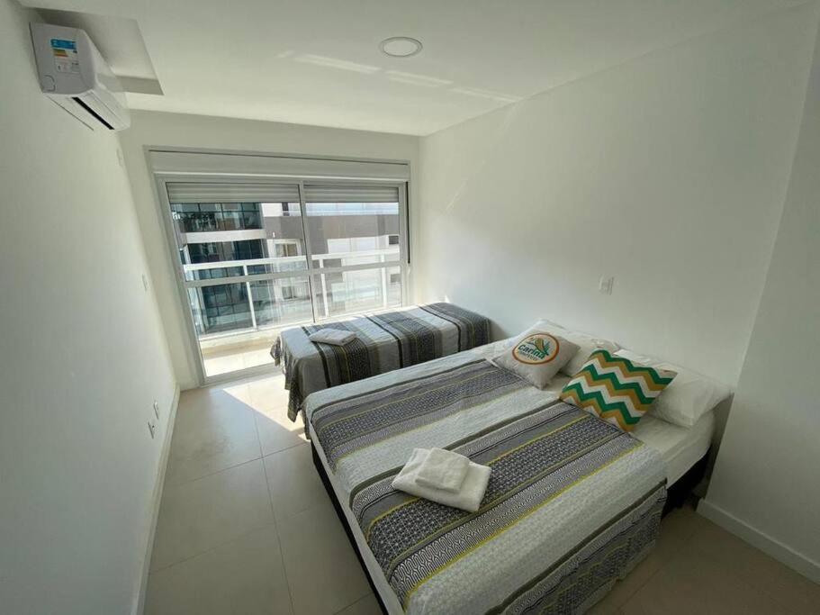 Apartamento 3 dormitorios e 2 vagas de garagem