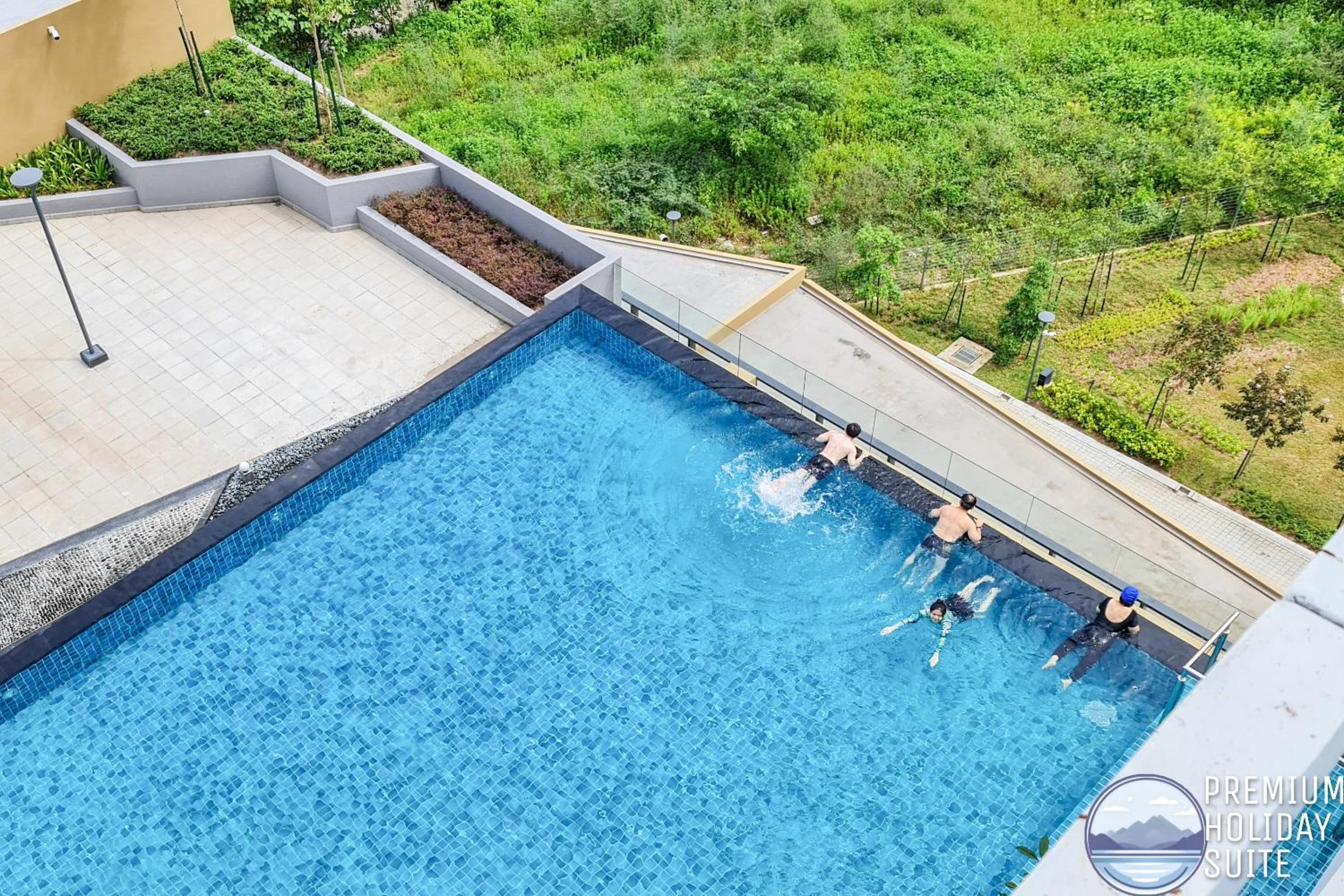 Up to 7pax Onsen theme park view