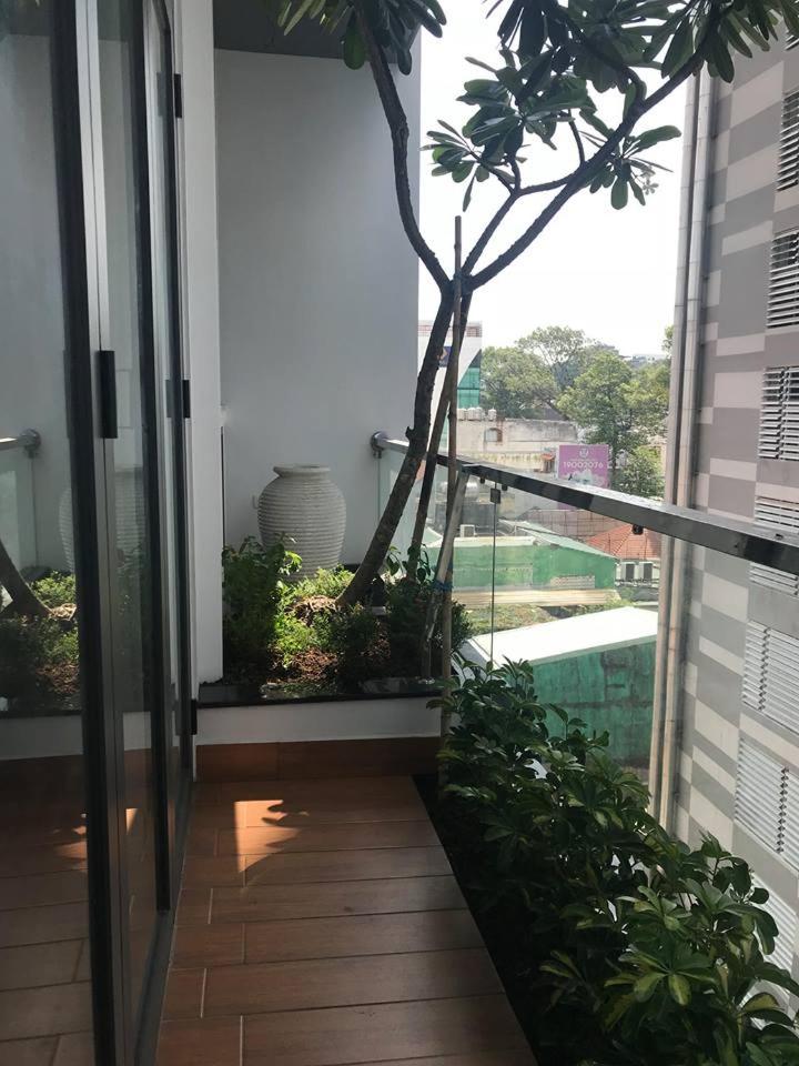 THE GARDEN BULDING