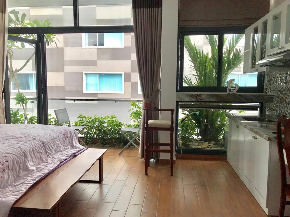 THE GARDEN BULDING