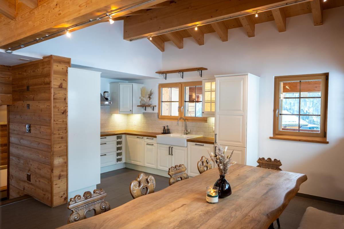 Chalet Marmo by HomeFlow