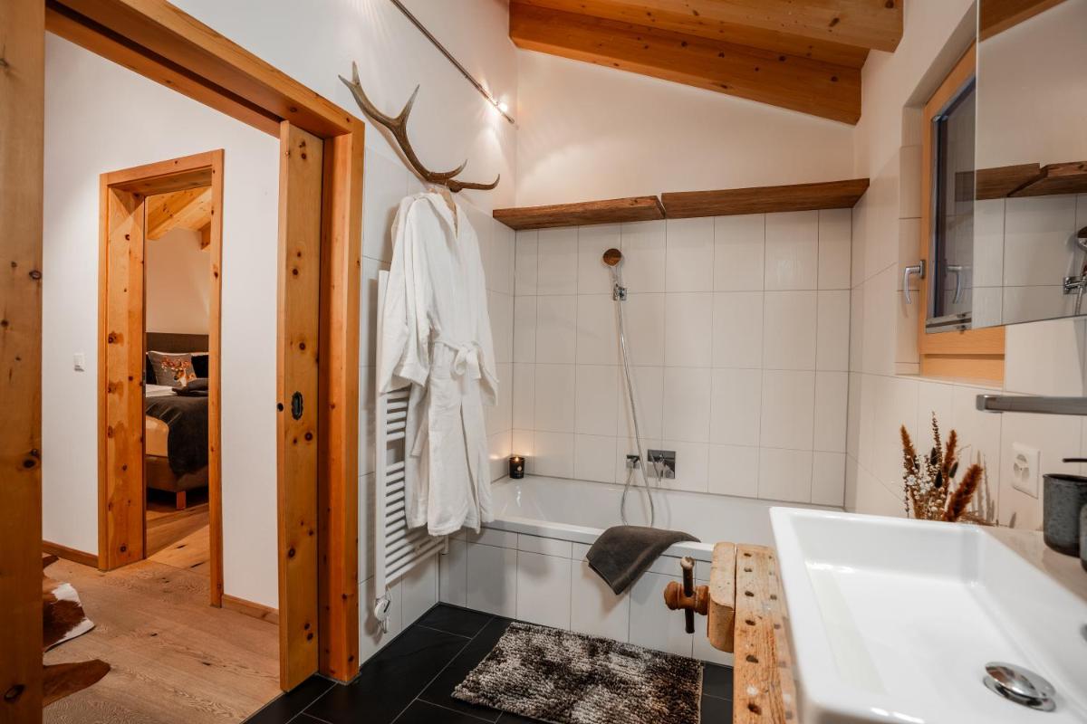 Chalet Marmo by HomeFlow