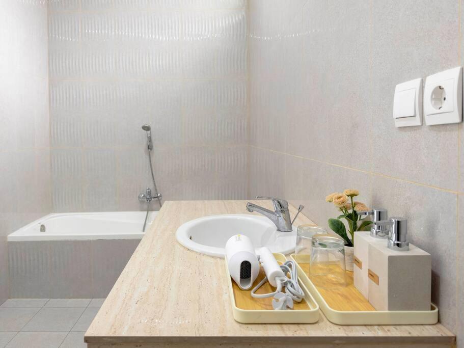 Kira House Bandung by Privee view 2