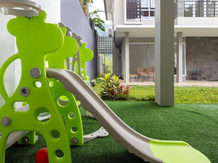 Kira House Bandung by Privee view 4