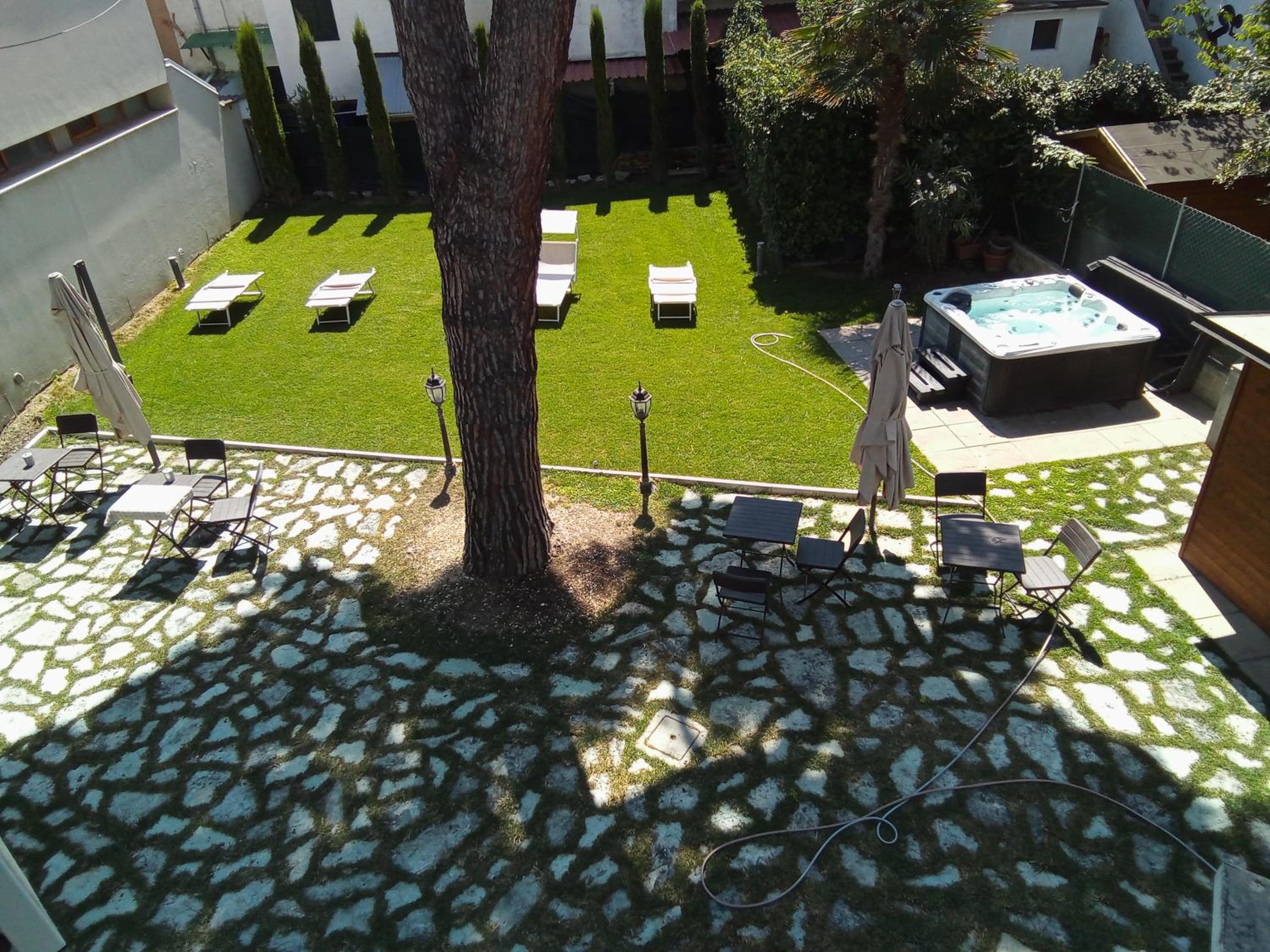 Photo 42