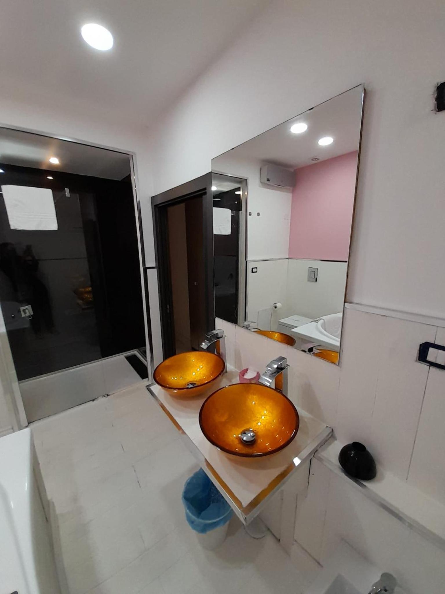 Mayfair Lifestyle Suites by Babylon Stay