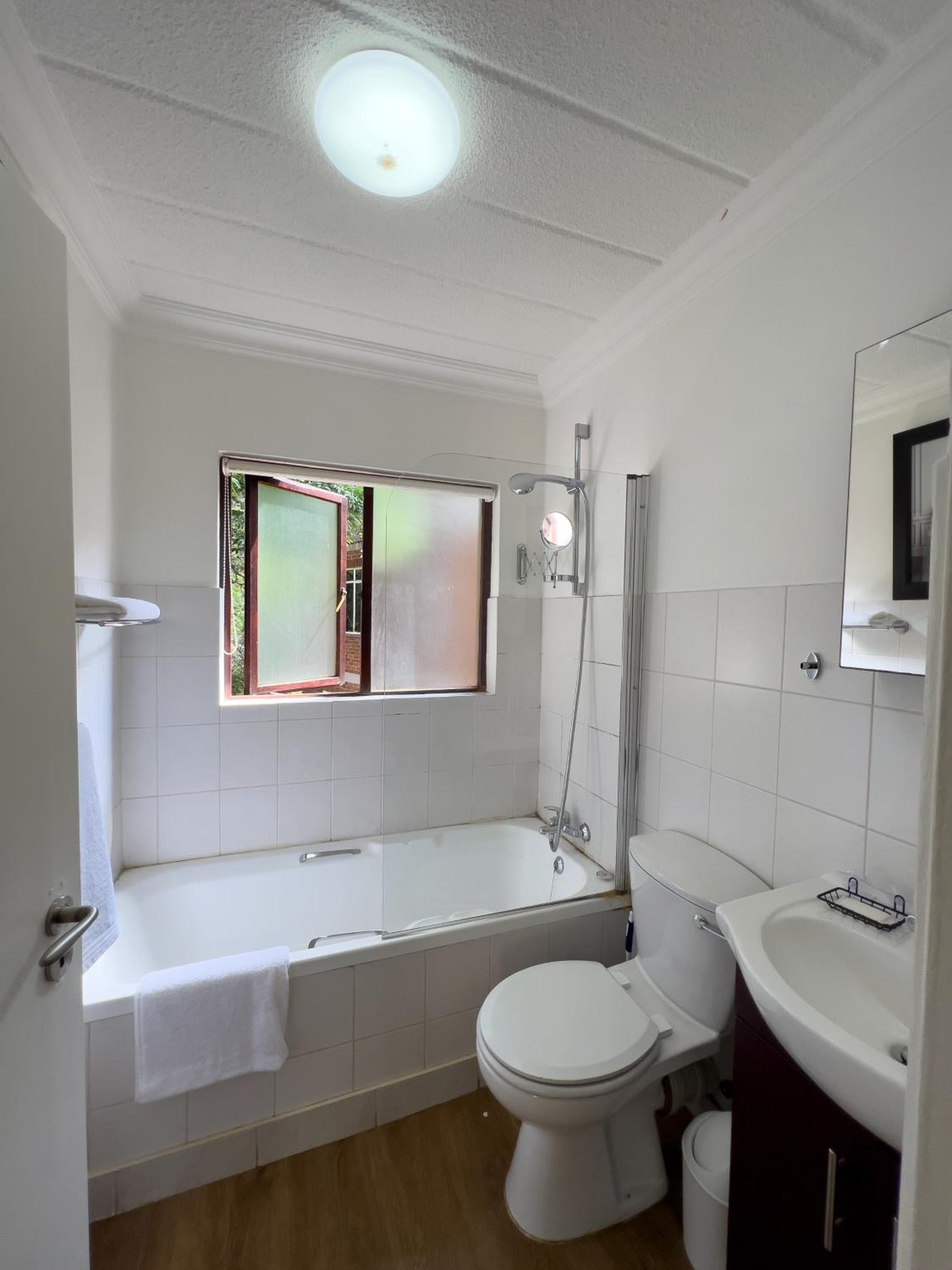 17 Riepen avenue Sandhurst gate Sandton