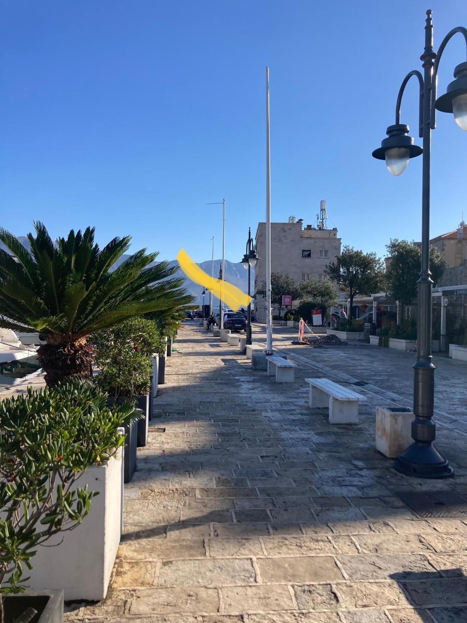 Plaža Stari Grad Budva pjena od mora Beach Apartman