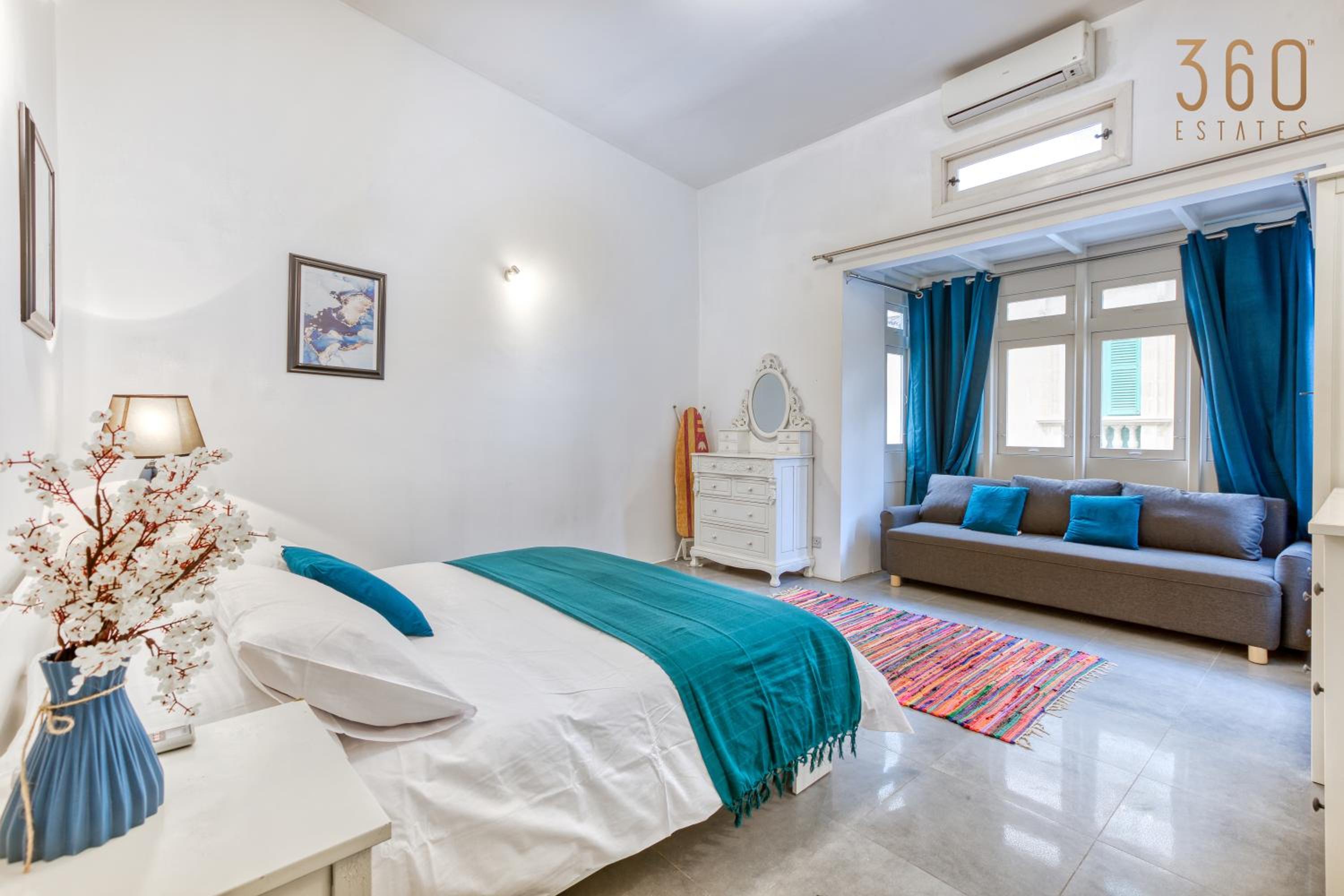 An amazing 2BR home with a special private rooftop by 360 Estates photo 5