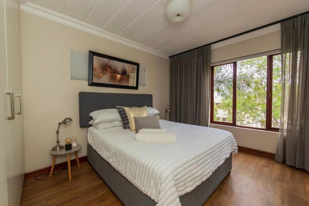 17 Riepen avenue Sandhurst gate Sandton