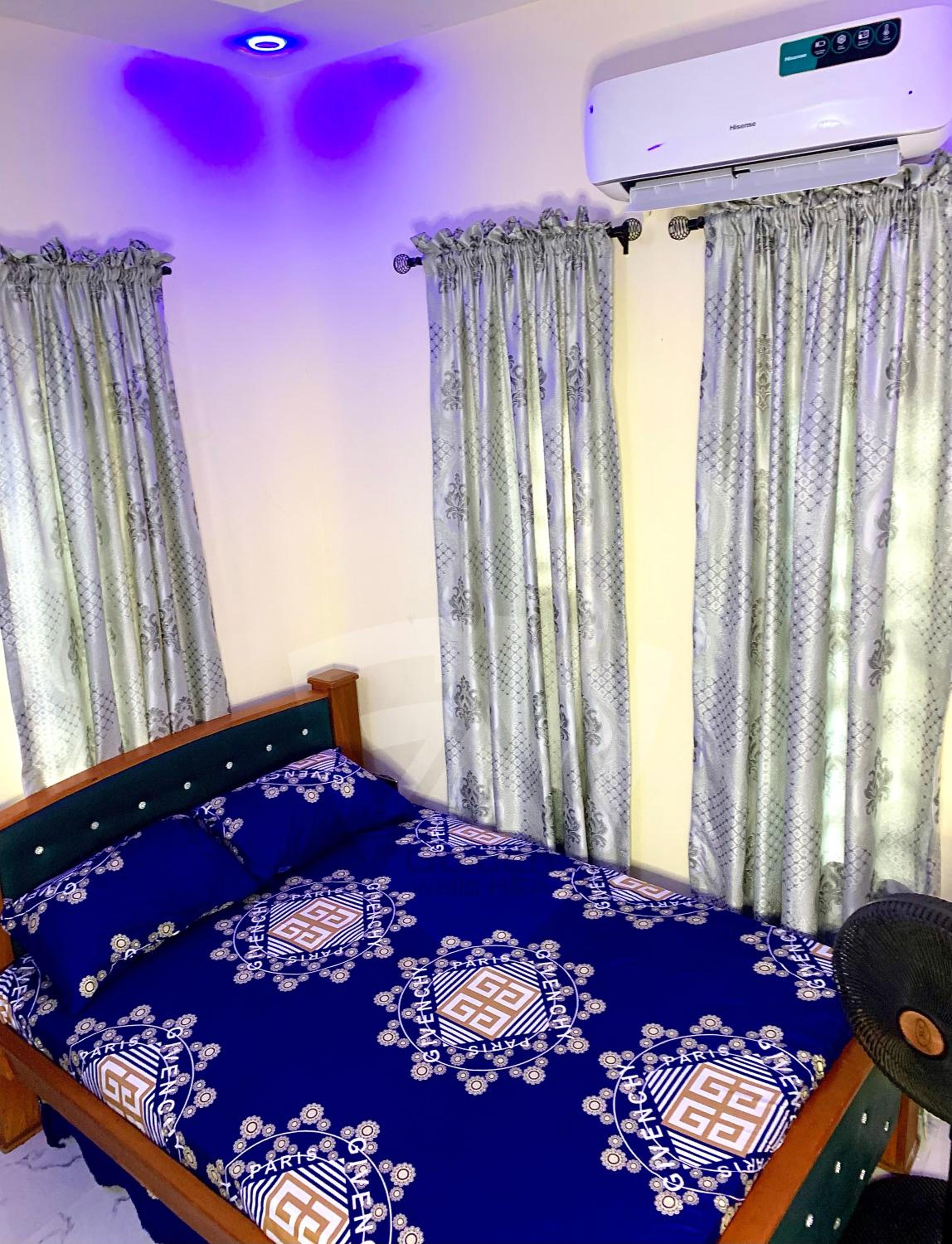 Tastefully Furnished Internet Connected Two Beds Daily Pay Apartment view 2